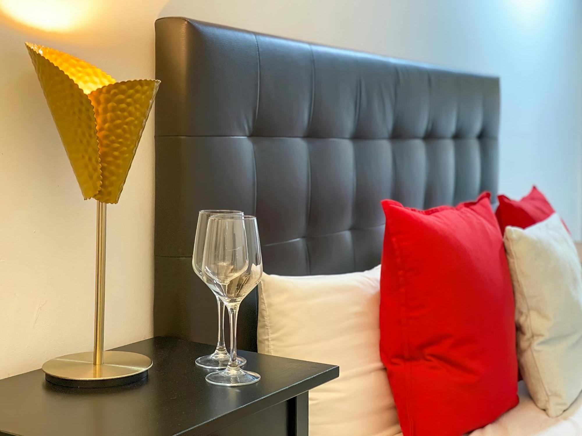 Guest Room Лукан Екстериор снимка